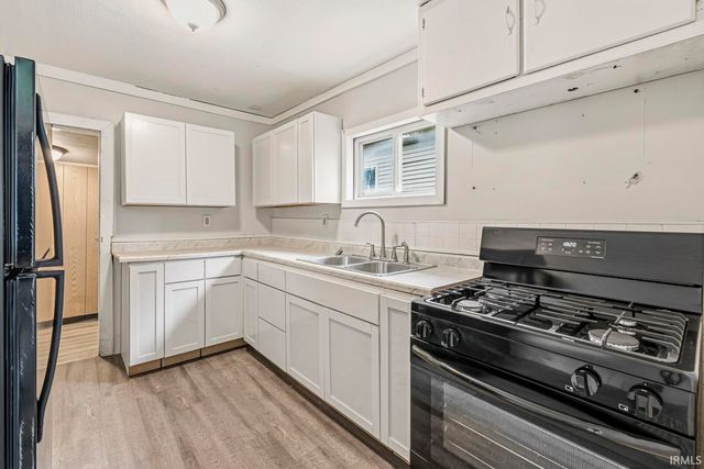1910 Johnson Street, South Bend, IN 46628