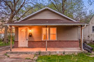 1910 Johnson Street, South Bend, IN 46628