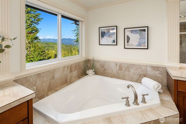1836 273rd Place SE, Sammamish, WA 98075