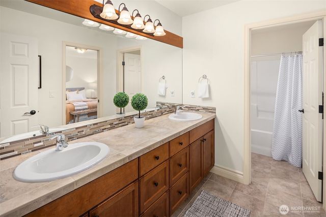 1836 273rd Place SE, Sammamish, WA 98075