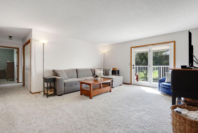 1827 County Rd. E E 18, White Bear Lake, MN 55110