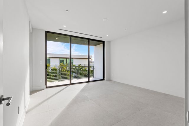 367 Venetian Drive, Delray Beach, FL 33483