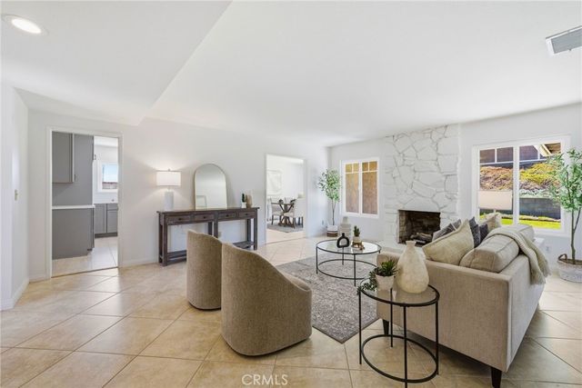 4561 School, Yorba Linda, CA 92886