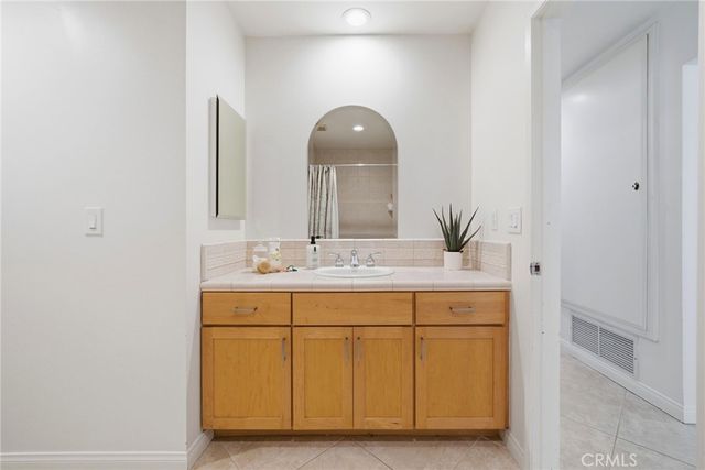 4561 School, Yorba Linda, CA 92886