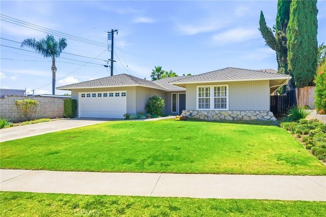 4561 School, Yorba Linda, CA 92886