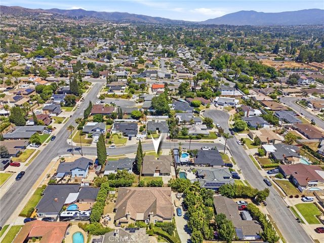 4561 School, Yorba Linda, CA 92886