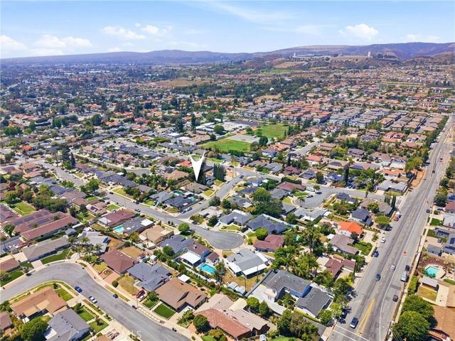 4561 School, Yorba Linda, CA 92886
