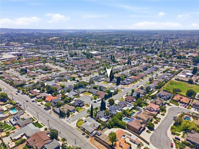 4561 School, Yorba Linda, CA 92886
