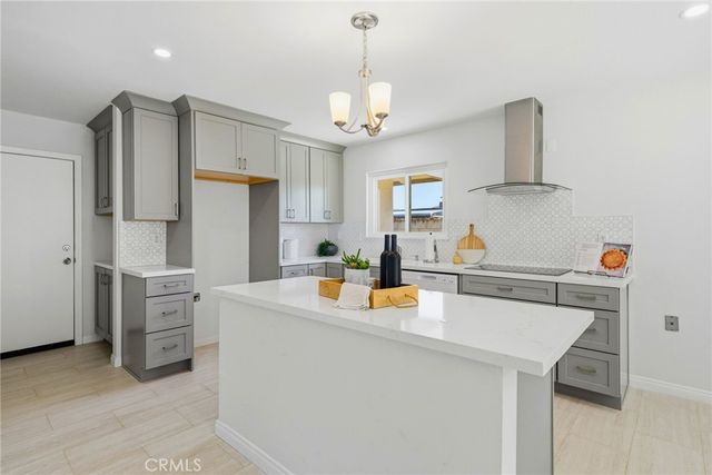 4561 School, Yorba Linda, CA 92886