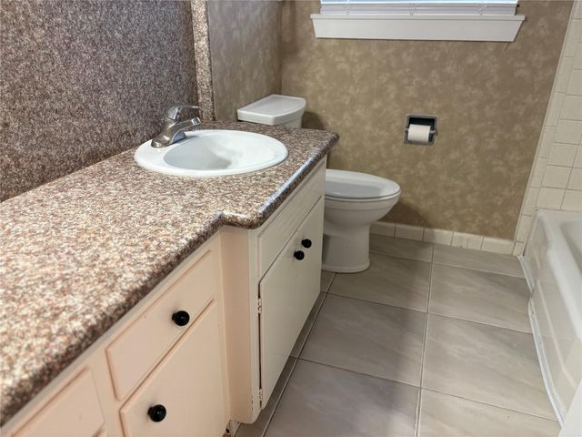 207 Parliament Drive, Houston, TX 77034