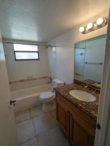 1522 Lake Crystal Drive F, West Palm Beach, FL 33411