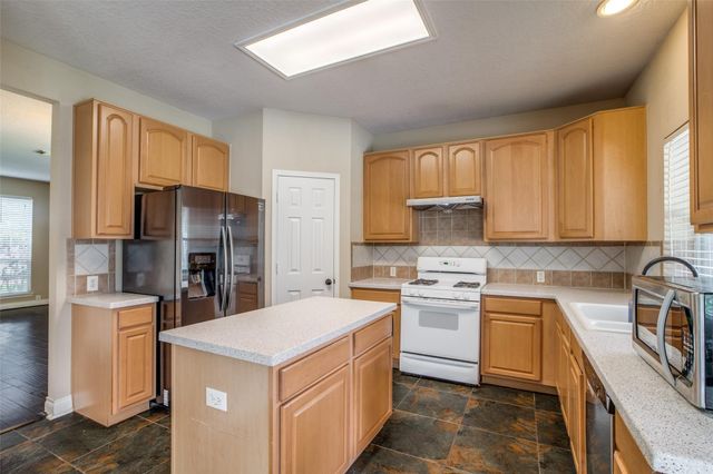 2709 Sunhill Court, Pearland, TX 77584