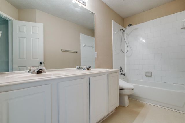 2709 Sunhill Court, Pearland, TX 77584