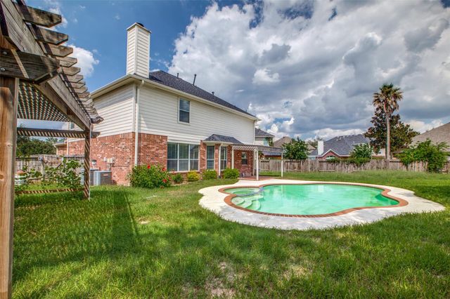 2709 Sunhill Court, Pearland, TX 77584