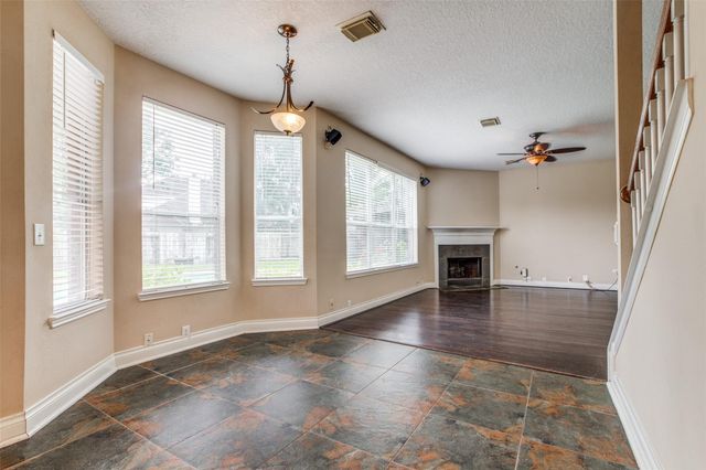 2709 Sunhill Court, Pearland, TX 77584