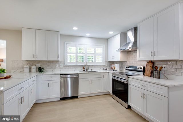 6717 LOWES LN, Elkridge, MD 21075