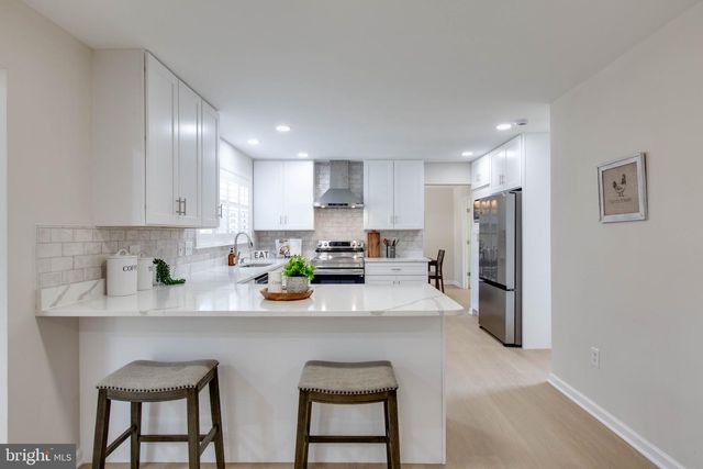 6717 LOWES LN, Elkridge, MD 21075
