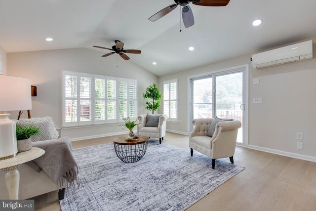 6717 LOWES LN, Elkridge, MD 21075