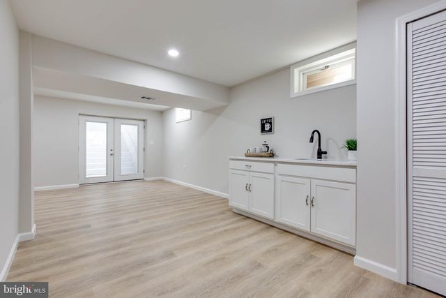 6717 LOWES LN, Elkridge, MD 21075