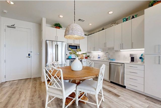 630 Center Square West 301, Port Aransas, TX 78373