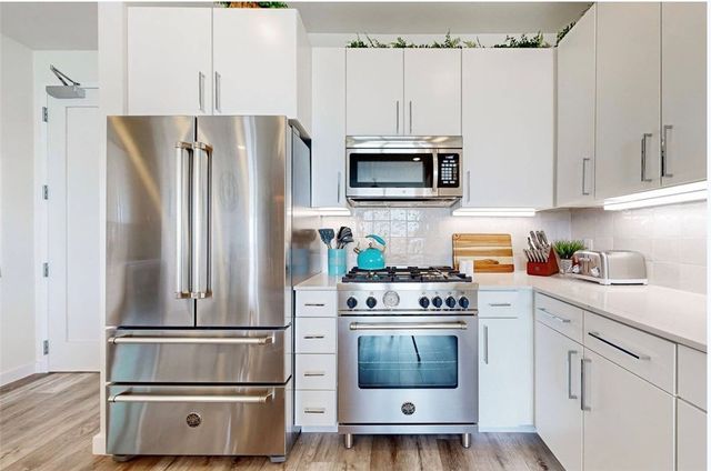 630 Center Square West 301, Port Aransas, TX 78373