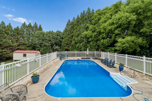 104 Lee Carter Drive, Johnson City, TN 37601