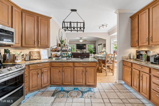 104 Lee Carter Drive, Johnson City, TN 37601