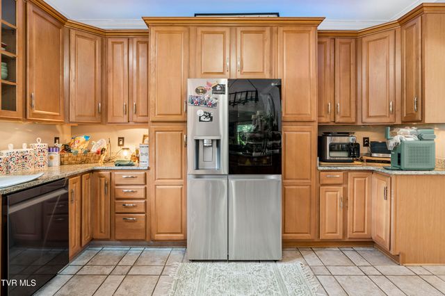 104 Lee Carter Drive, Johnson City, TN 37601