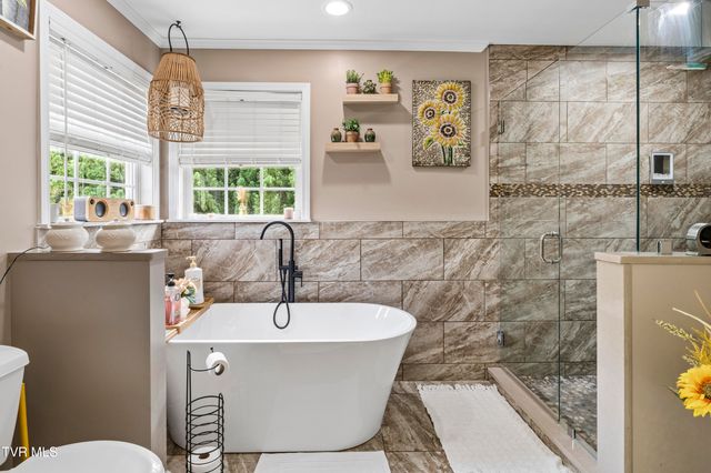 104 Lee Carter Drive, Johnson City, TN 37601