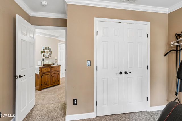 104 Lee Carter Drive, Johnson City, TN 37601