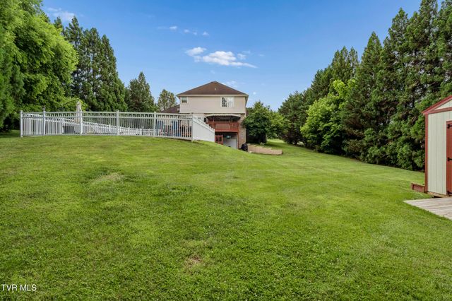104 Lee Carter Drive, Johnson City, TN 37601