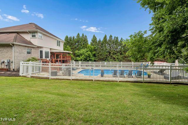 104 Lee Carter Drive, Johnson City, TN 37601