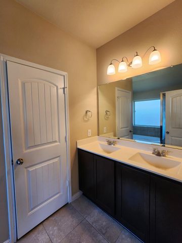 636 Carly Ann LN, Leander, TX 78641