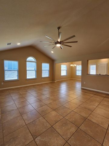 636 Carly Ann LN, Leander, TX 78641