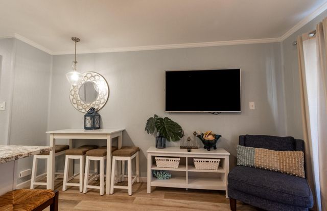 6102 Seawall Boulevard 212B, Galveston, TX 77551