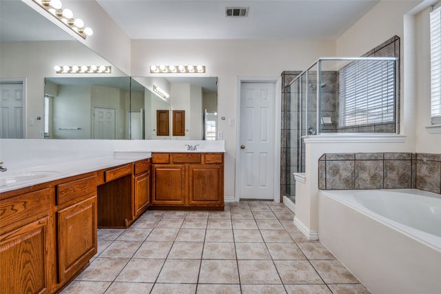 1213 Summerside Drive, Desoto, TX 75115