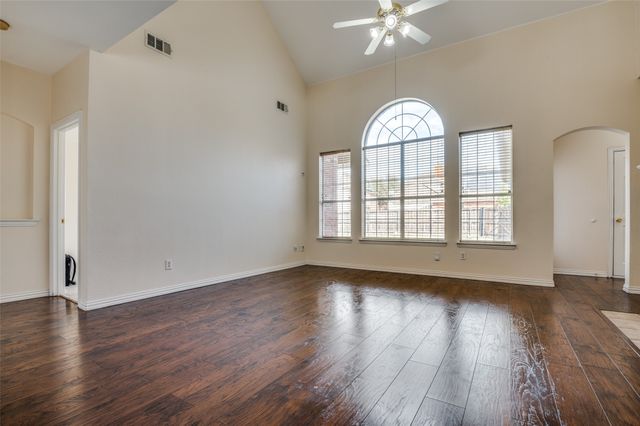 1213 Summerside Drive, Desoto, TX 75115