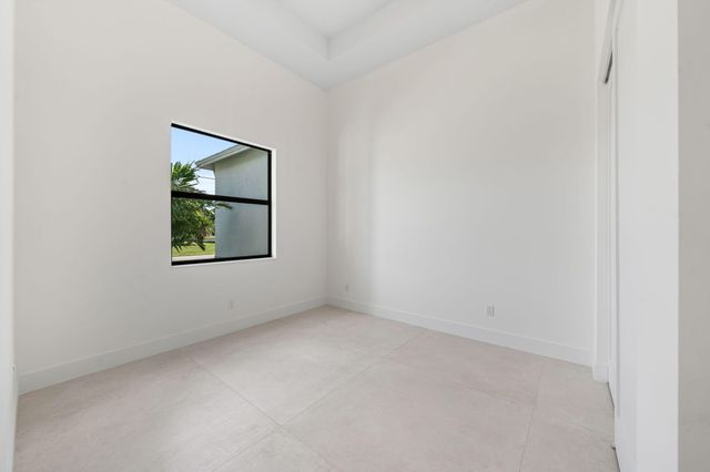 632 SE Seahouse Drive, Port St. Lucie, Port St Lucie, FL 34983