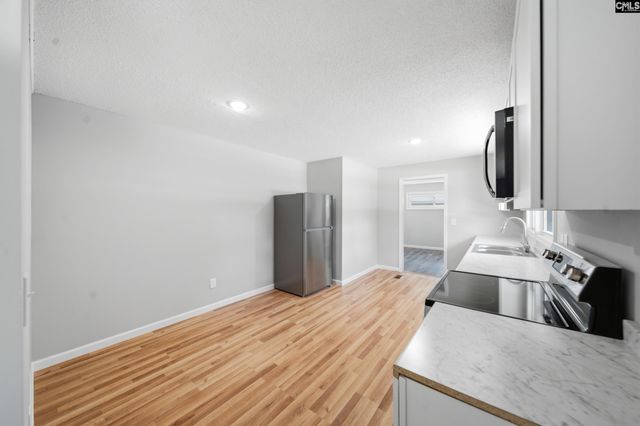 1040 E Sherwood Drive, Sumter, SC 29153