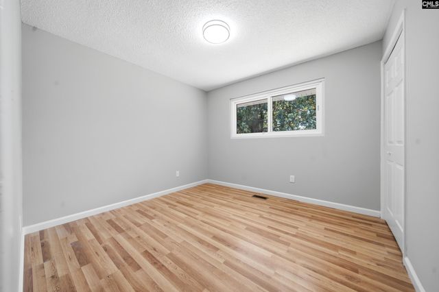 1040 E Sherwood Drive, Sumter, SC 29153