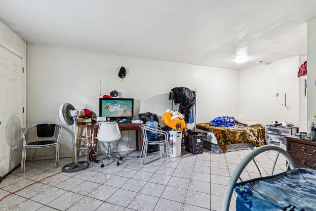 1115 E Algonquin Road 8, Arlington Heights, IL 60005