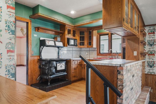 4143 Vincent Avenue N, Minneapolis, MN 55412