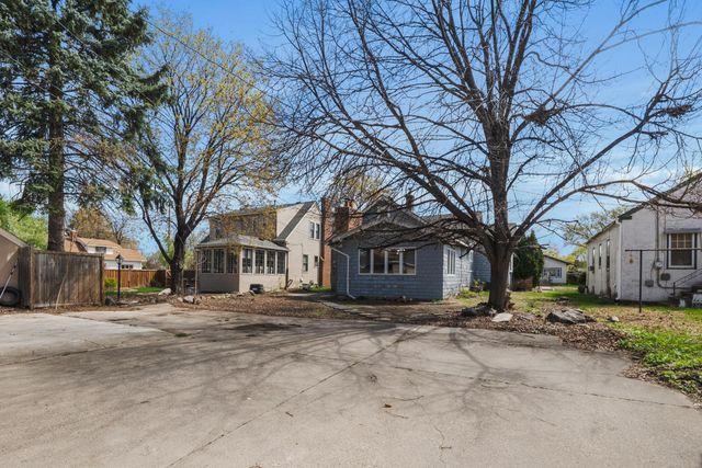4143 Vincent Avenue N, Minneapolis, MN 55412
