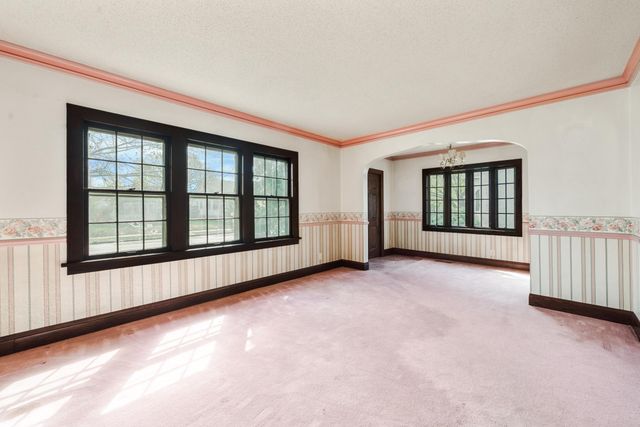 4143 Vincent Avenue N, Minneapolis, MN 55412