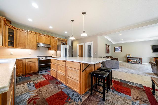 4584 Wolf Run Drive, Medford, OR 97504