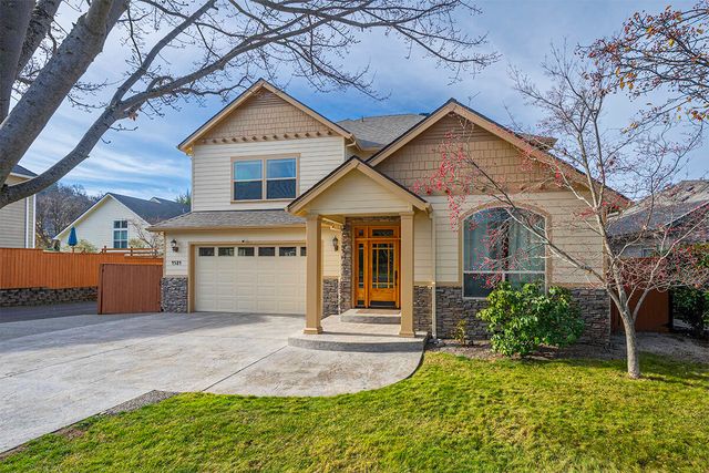 4584 Wolf Run Drive, Medford, OR 97504