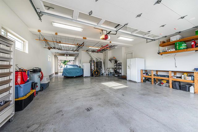 4584 Wolf Run Drive, Medford, OR 97504