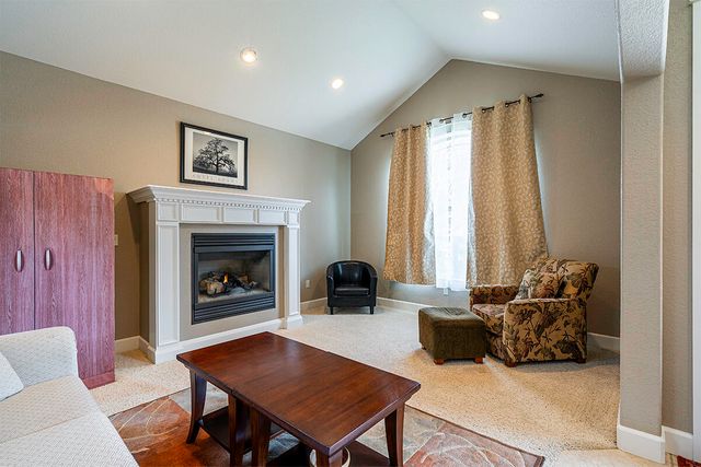 4584 Wolf Run Drive, Medford, OR 97504