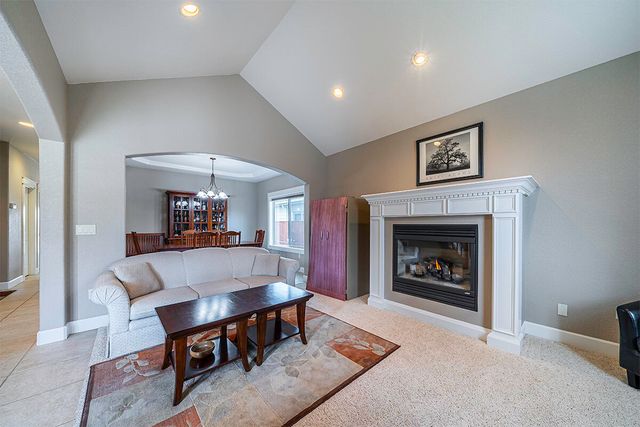 4584 Wolf Run Drive, Medford, OR 97504