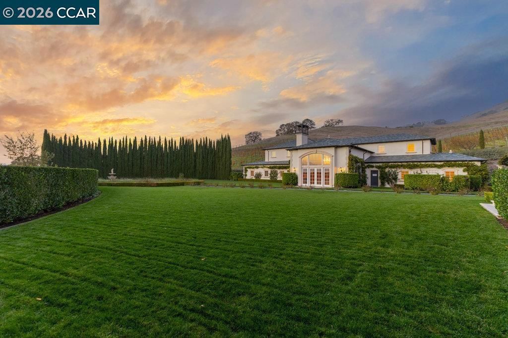 Image 53 of property listing at 10 10 Serenity Ln, Alamo, CA 94507